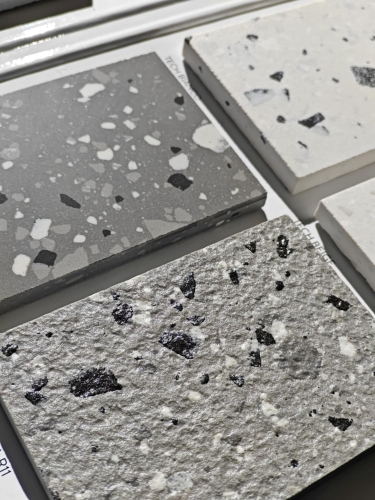 Fliseri grå og hvide nuancer